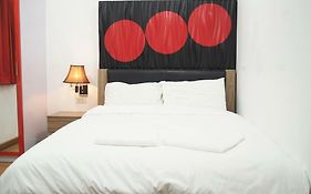 Pook Swan House Hotel