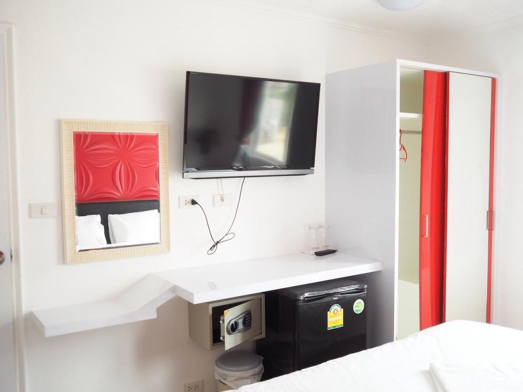 Pook Swan House Hotel Pattaya Zimmer foto